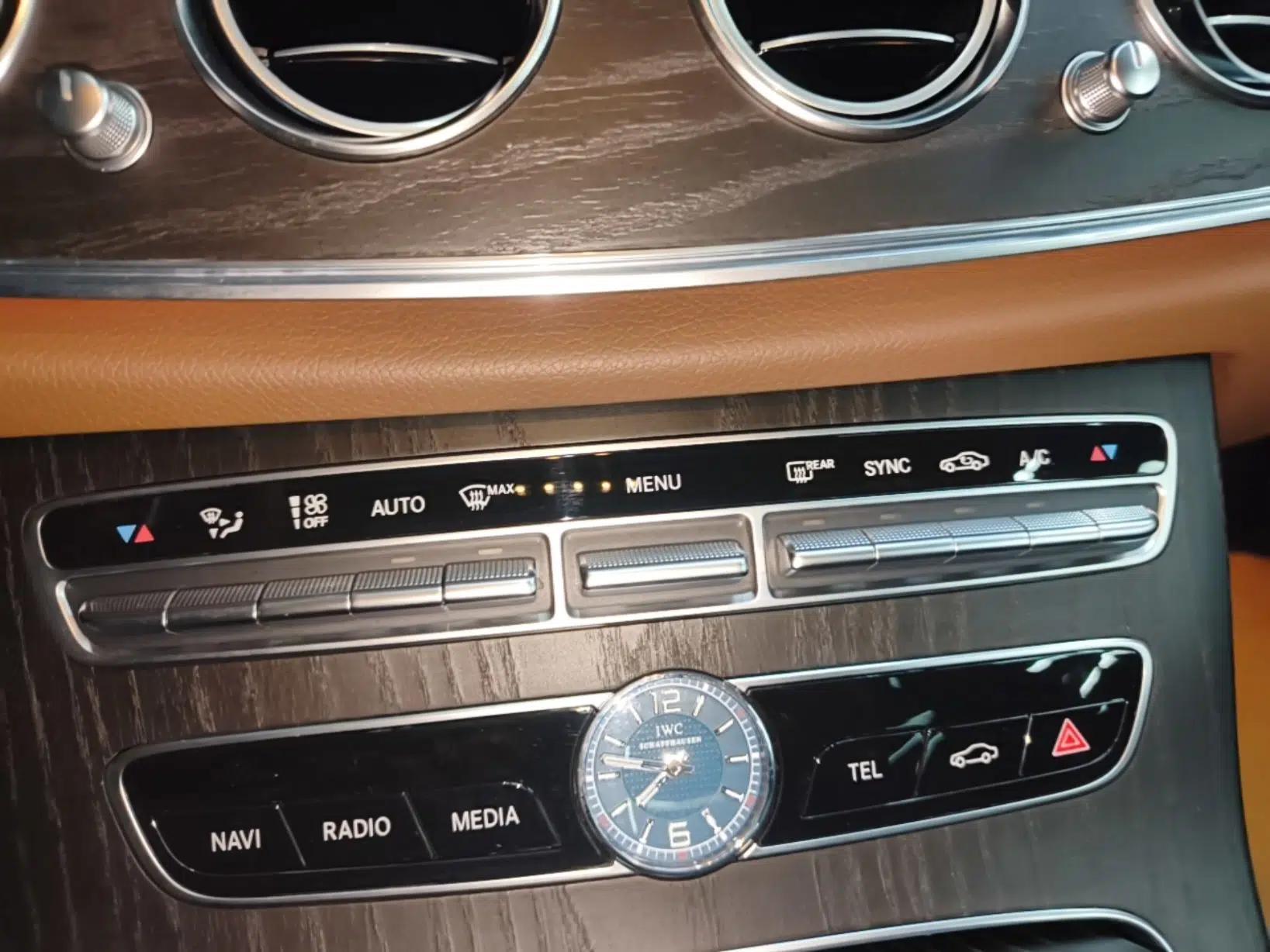 Used Mercedes-Benz E-Class 2019 Restyled E 300 L Sporty and Stylish Edition — миниатюра 21