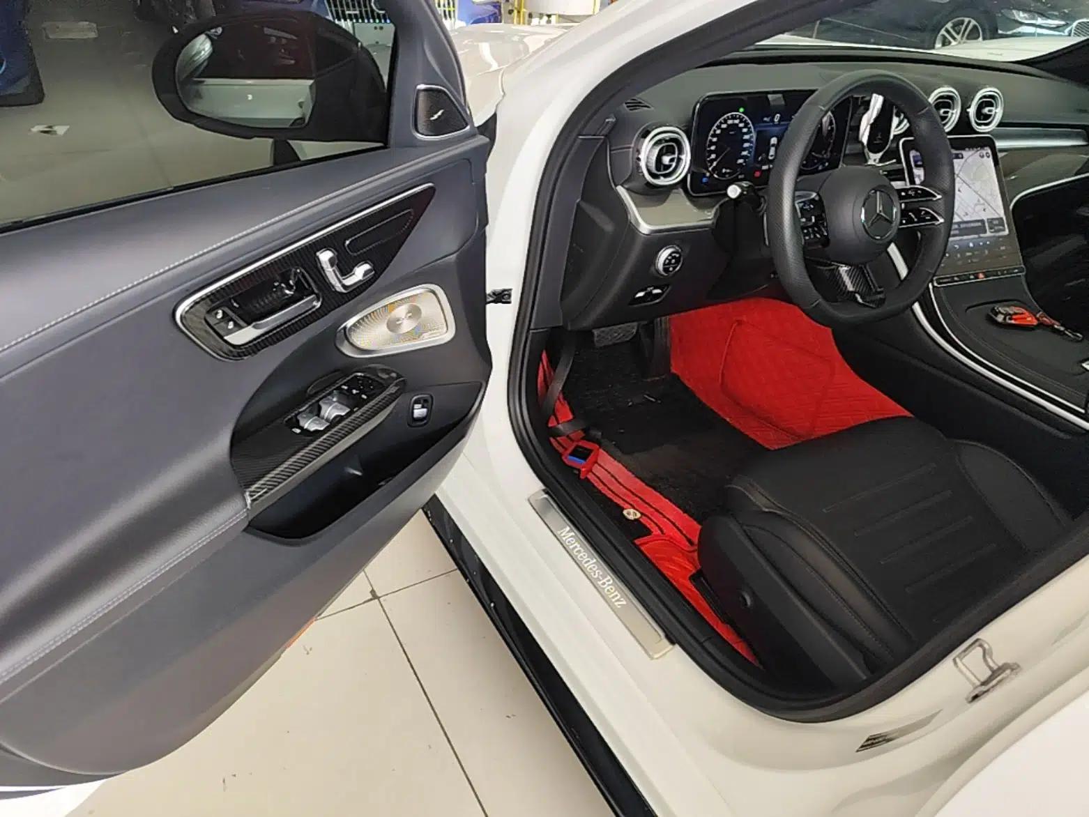 Used Mercedes-Benz C-Class 2023 Second Facelift C 260 L Starry Night Sports Edition — миниатюра 18