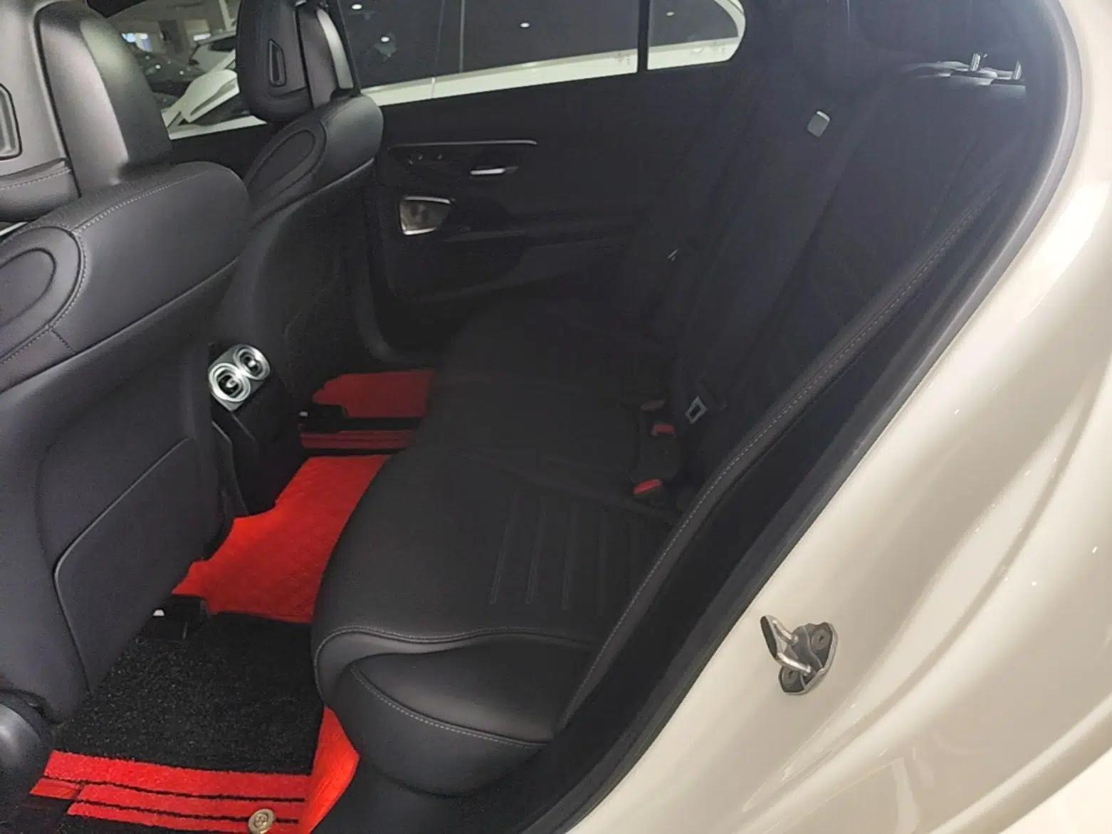Used Mercedes-Benz C-Class 2023 Second Facelift C 260 L Starry Night Sports Edition — миниатюра 20