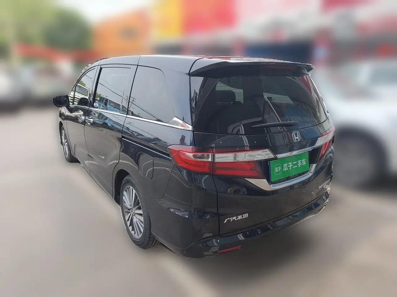 Used Honda Odyssey 2018 2.4L Smart Edition — миниатюра 4