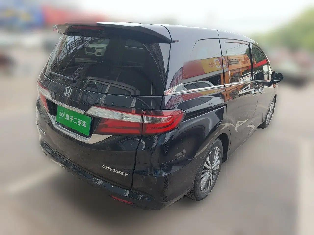 Used Honda Odyssey 2018 2.4L Smart Edition — миниатюра 6