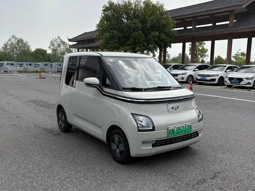 Wuling Air ev Clear Sky 2023 Model, Four-Seat Standard Edition — миниатюра 3