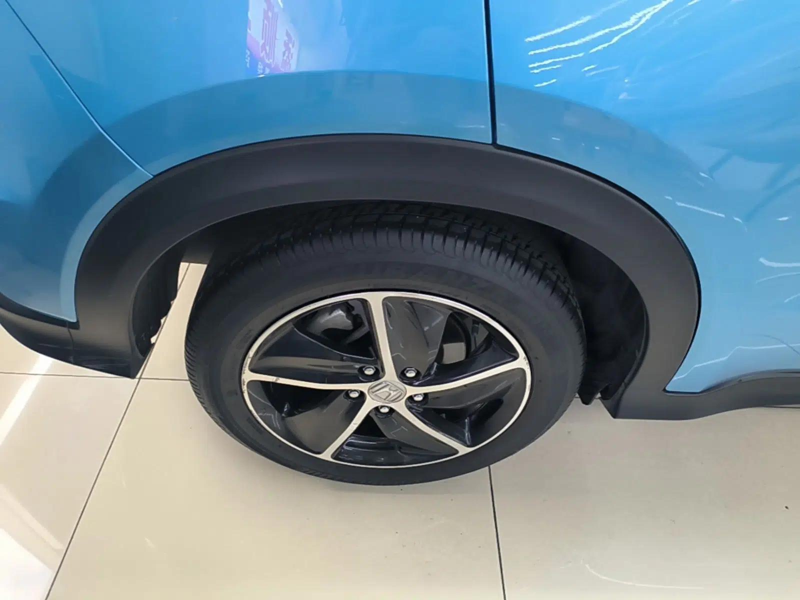 Used Honda Vezel 2020 1.5L CVT Luxury Edition — миниатюра 11