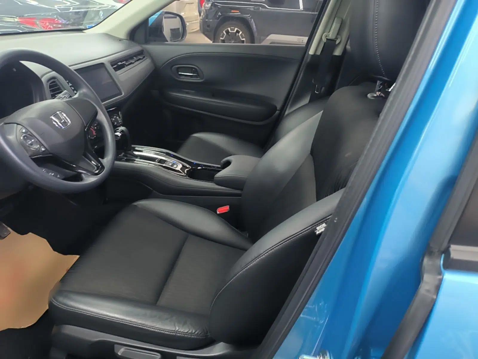 Used Honda Vezel 2020 1.5L CVT Luxury Edition — миниатюра 17