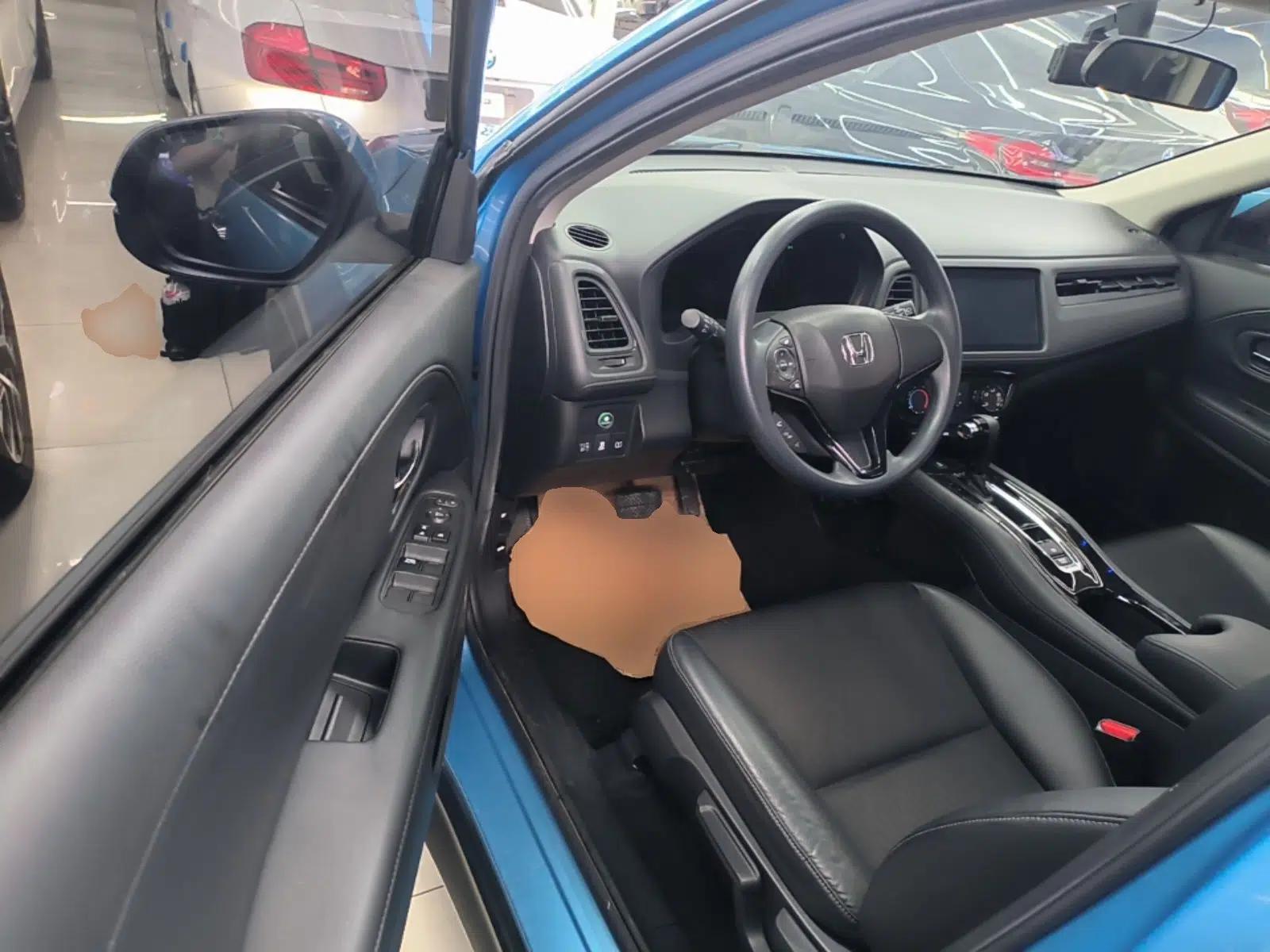 Used Honda Vezel 2020 1.5L CVT Luxury Edition — миниатюра 18