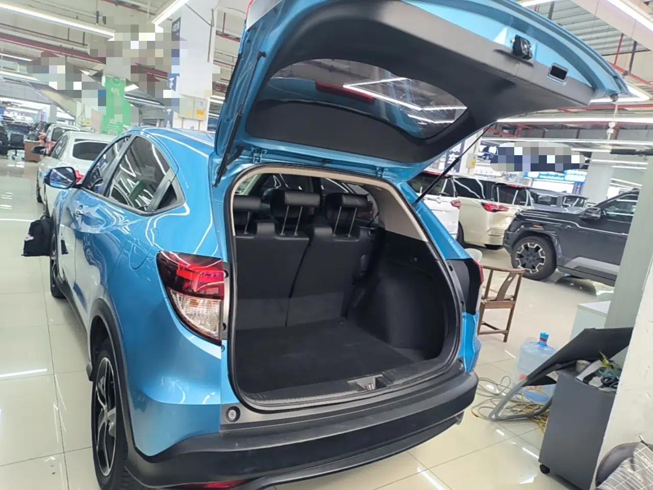 Used Honda Vezel 2020 1.5L CVT Luxury Edition — миниатюра 22