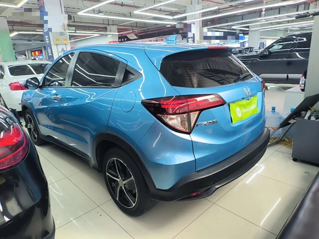Used Honda Vezel 2020 1.5L CVT Luxury Edition — миниатюра 4