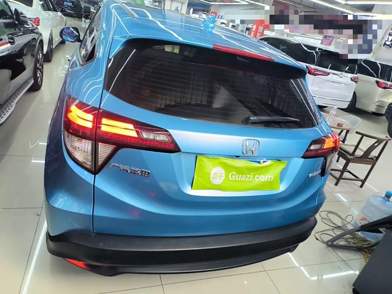 Used Honda Vezel 2020 1.5L CVT Luxury Edition — миниатюра 5