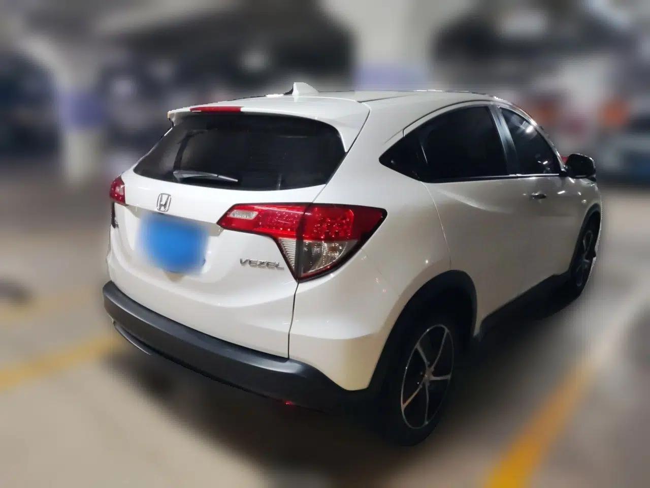 Used Honda Vezel 2020 1.5L CVT Pioneer Edition — миниатюра 6
