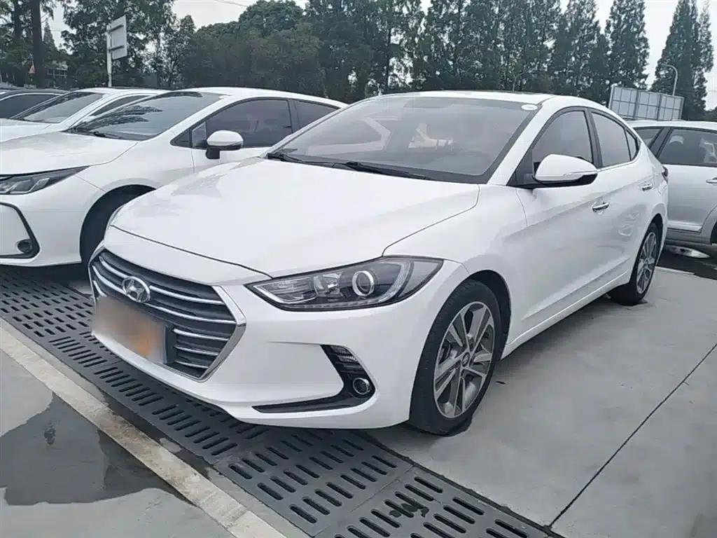 Hyundai Elantra 2016 1.6L Automatic Smart Elite Edition — миниатюра 2