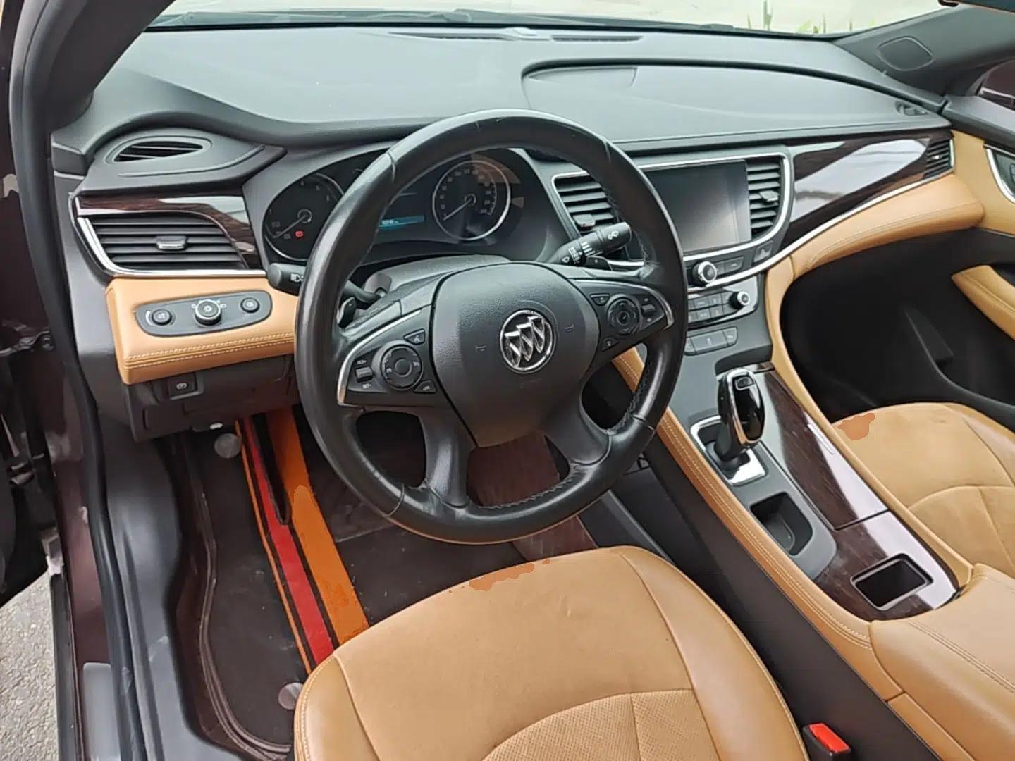 Used Buick LaCrosse 2018 28T Elite Edition — миниатюра 12