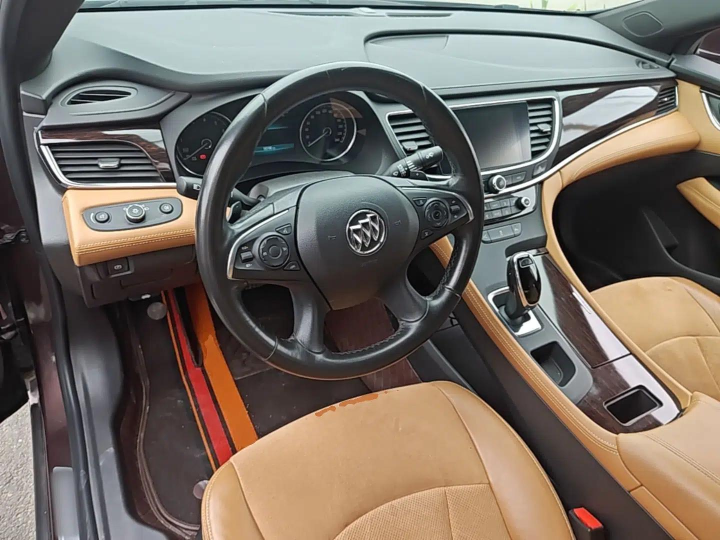 Used Buick LaCrosse 2018 28T Elite Edition — миниатюра 13