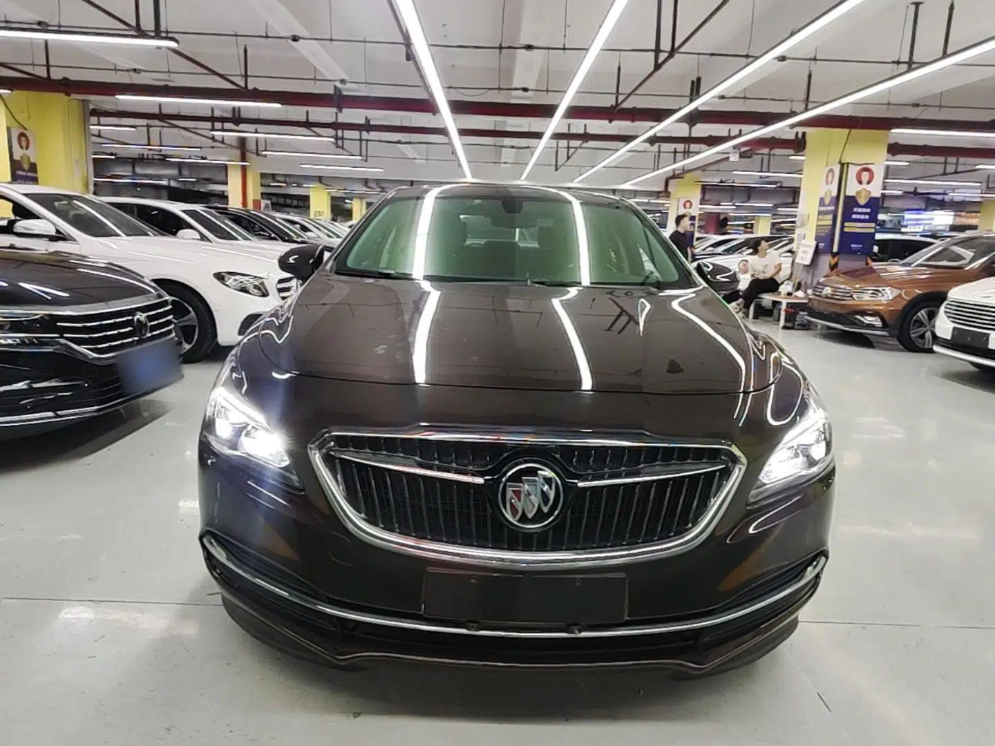 Used Buick LaCrosse 2018 20T Elite Edition — миниатюра 2