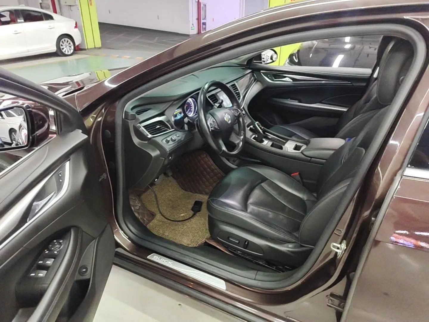 Used Buick LaCrosse 2018 20T Elite Edition — миниатюра 24