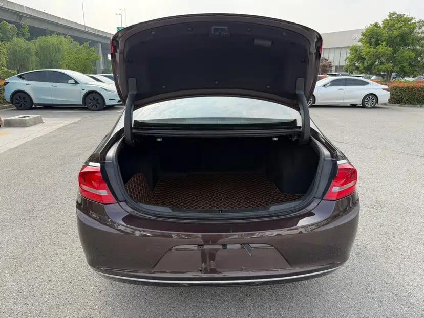 Used Buick LaCrosse 2018 20T Elite Edition — миниатюра 28