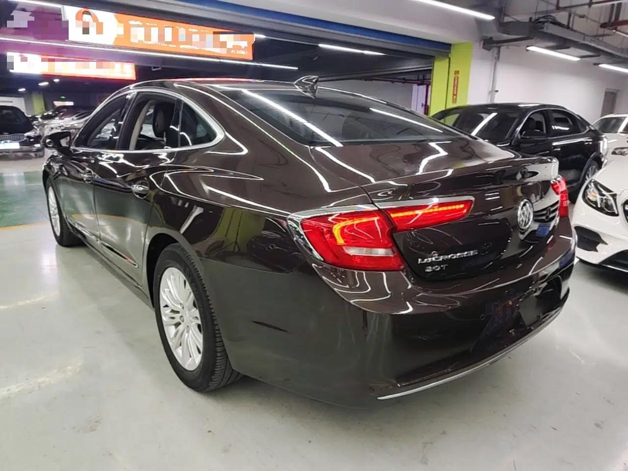 Used Buick LaCrosse 2018 20T Elite Edition — миниатюра 4