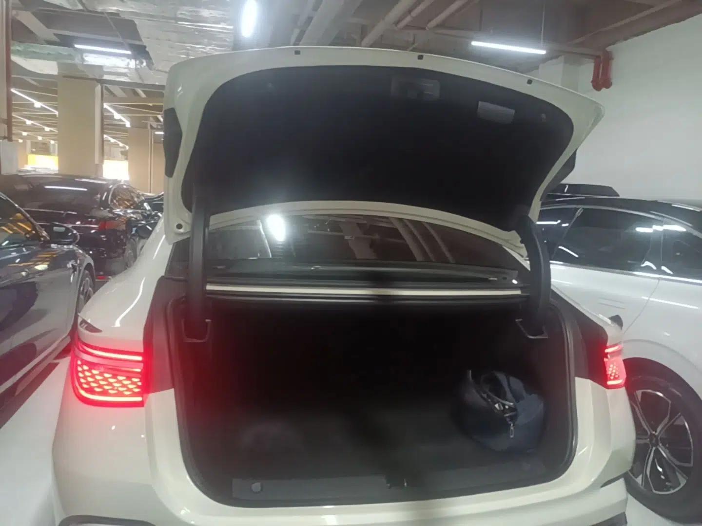 Used BYD Seal 2024 HONOR Edition DM-i 1.5L 121km Elite Model — миниатюра 22