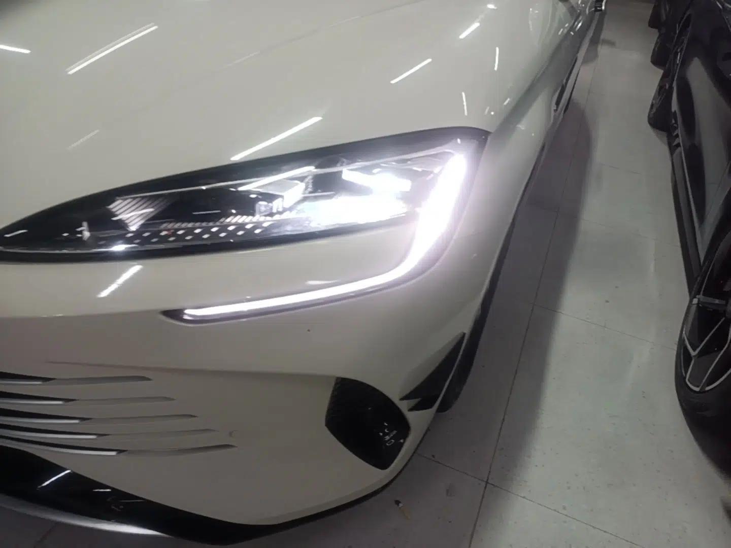 Used BYD Seal 2024 HONOR Edition DM-i 1.5L 121km Elite Model — миниатюра 8