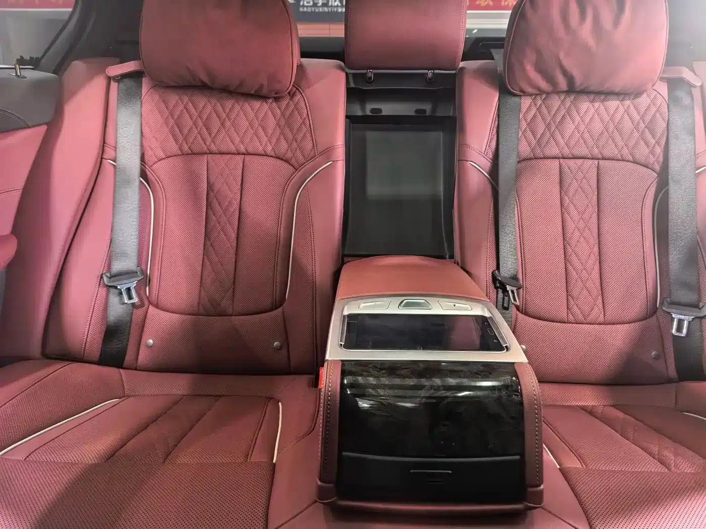 2022 BMW 5 Series 530Li Luxury M Sport Package — миниатюра 11