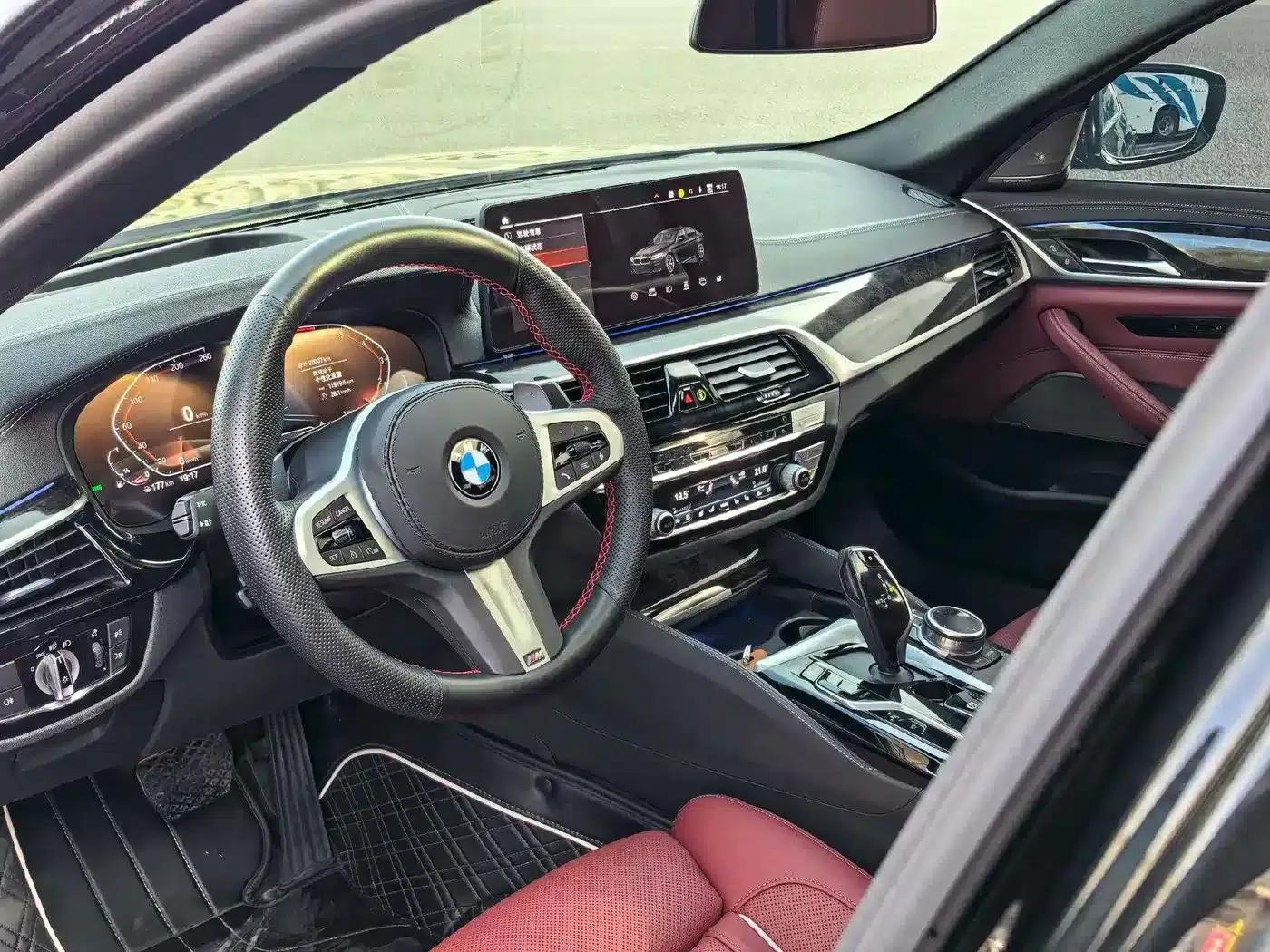 2022 BMW 5 Series 530Li Luxury M Sport Package — миниатюра 7