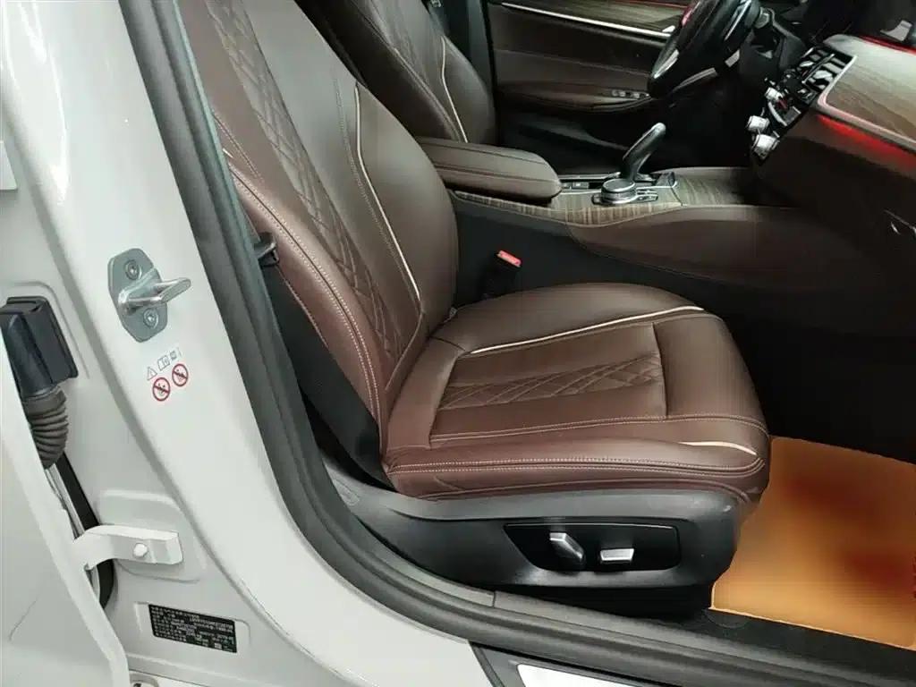 BMW 5 Series 2019 Facelift 530Li Leading Luxury Package — миниатюра 25
