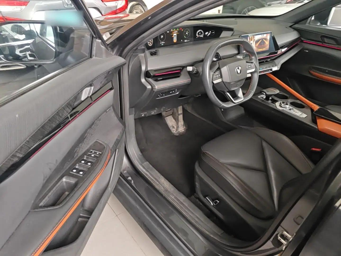 Used CHANGAN UNI-V 2022 1.5T Smart Navigation Version — миниатюра 31