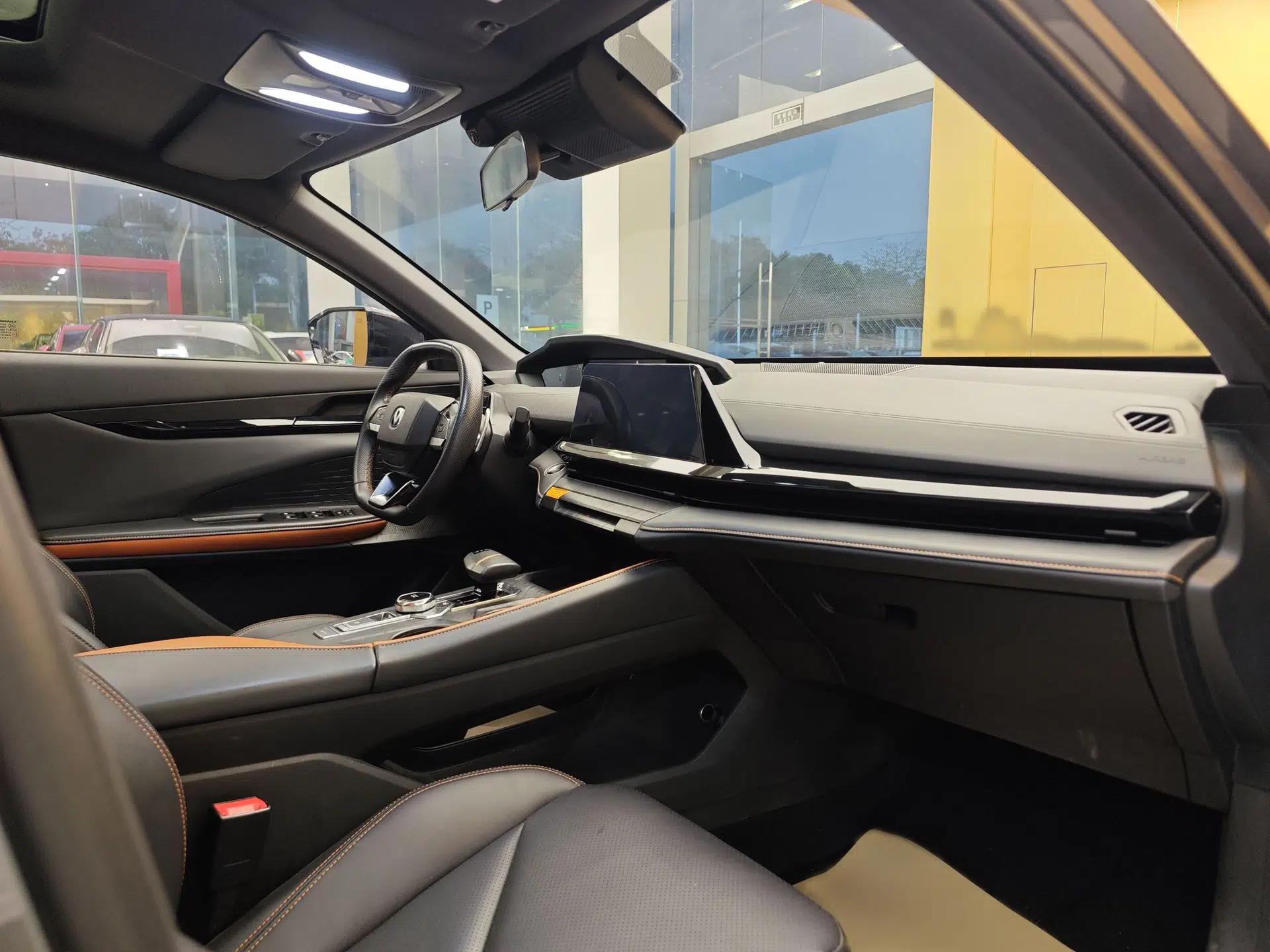 Used CHANGAN UNI-V 2022 1.5T Smart Navigation Version — миниатюра 37