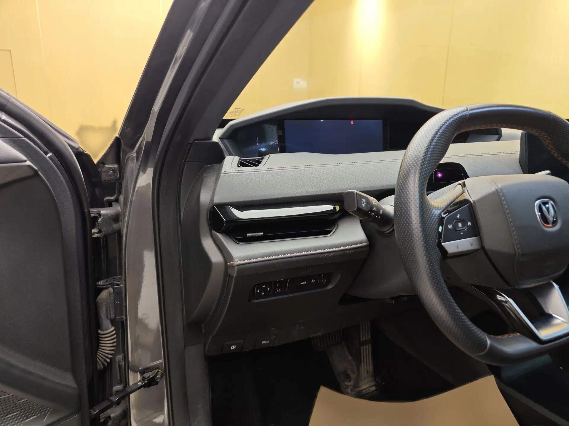 Used CHANGAN UNI-V 2022 1.5T Smart Navigation Version — миниатюра 47