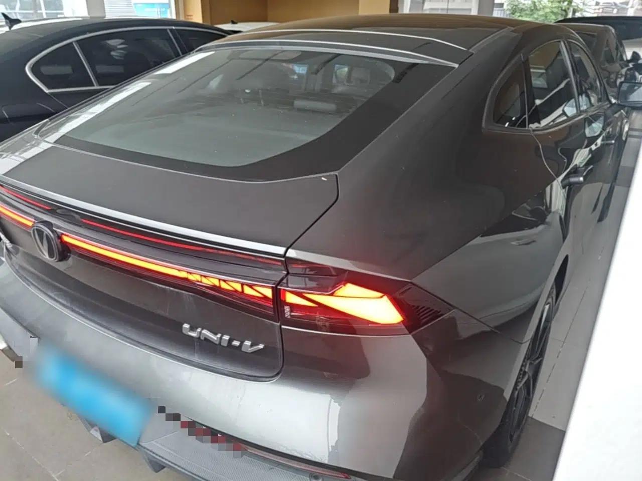 Used CHANGAN UNI-V 2022 1.5T Smart Navigation Version — миниатюра 6