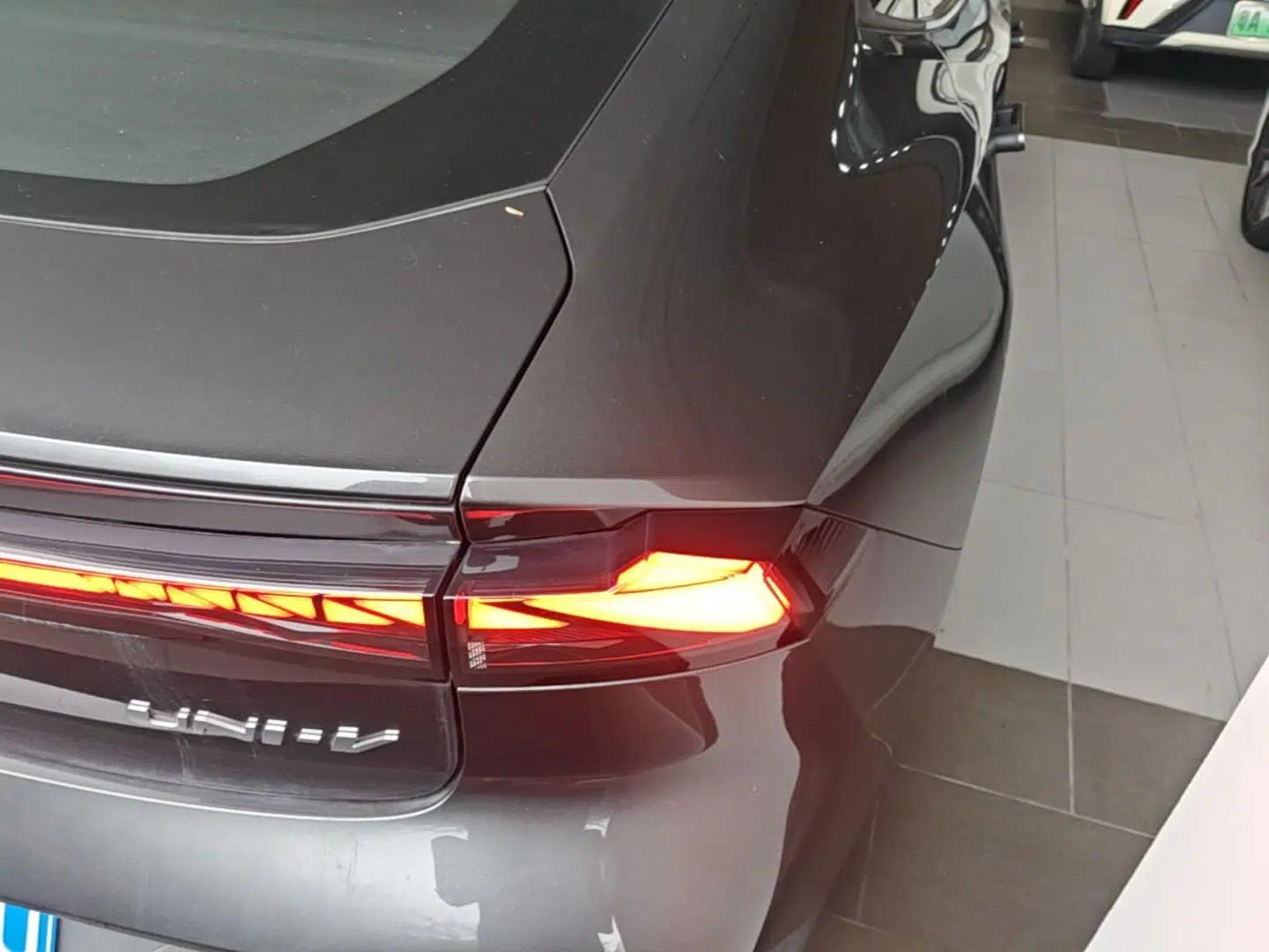 Used CHANGAN UNI-V 2022 1.5T Smart Navigation Version — миниатюра 9