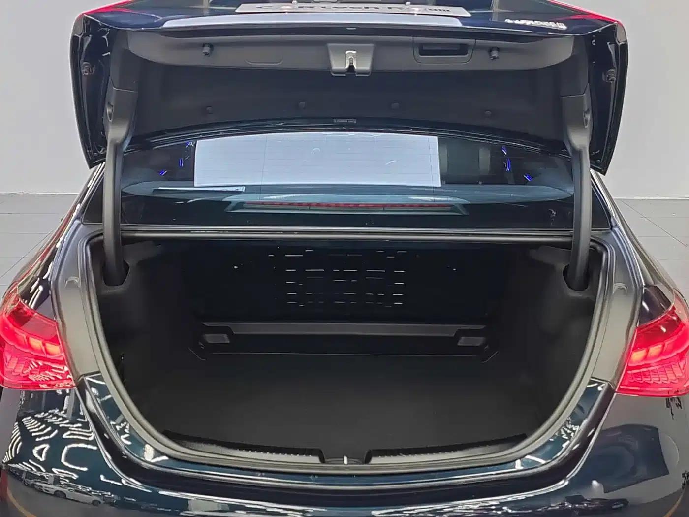 Mercedes-Benz C-Class 2022 Facelift C 200 L Sport Edition — миниатюра 15