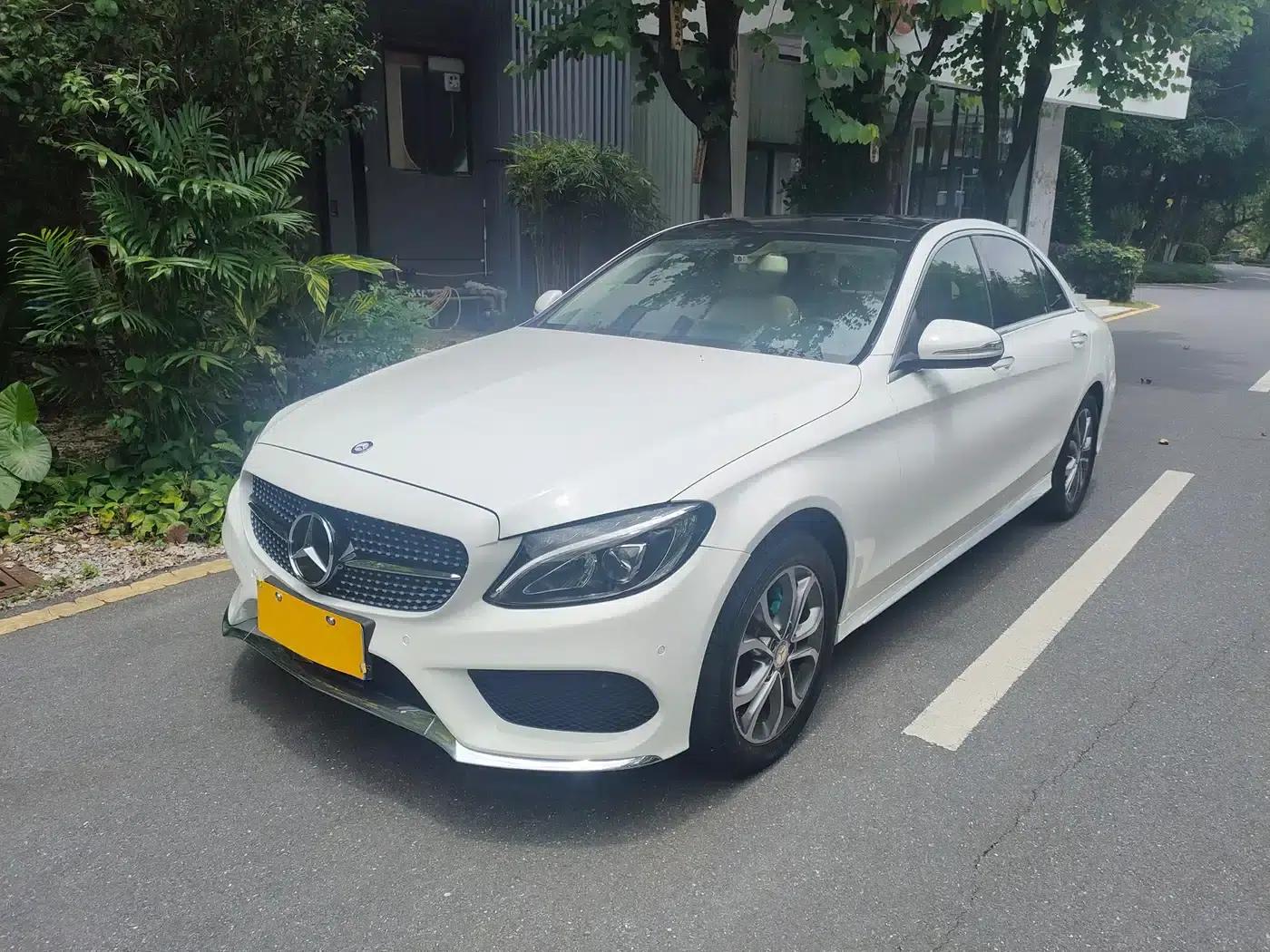 Mercedes-Benz C-Class 2015 Facelift C 200 L Sport — миниатюра 1
