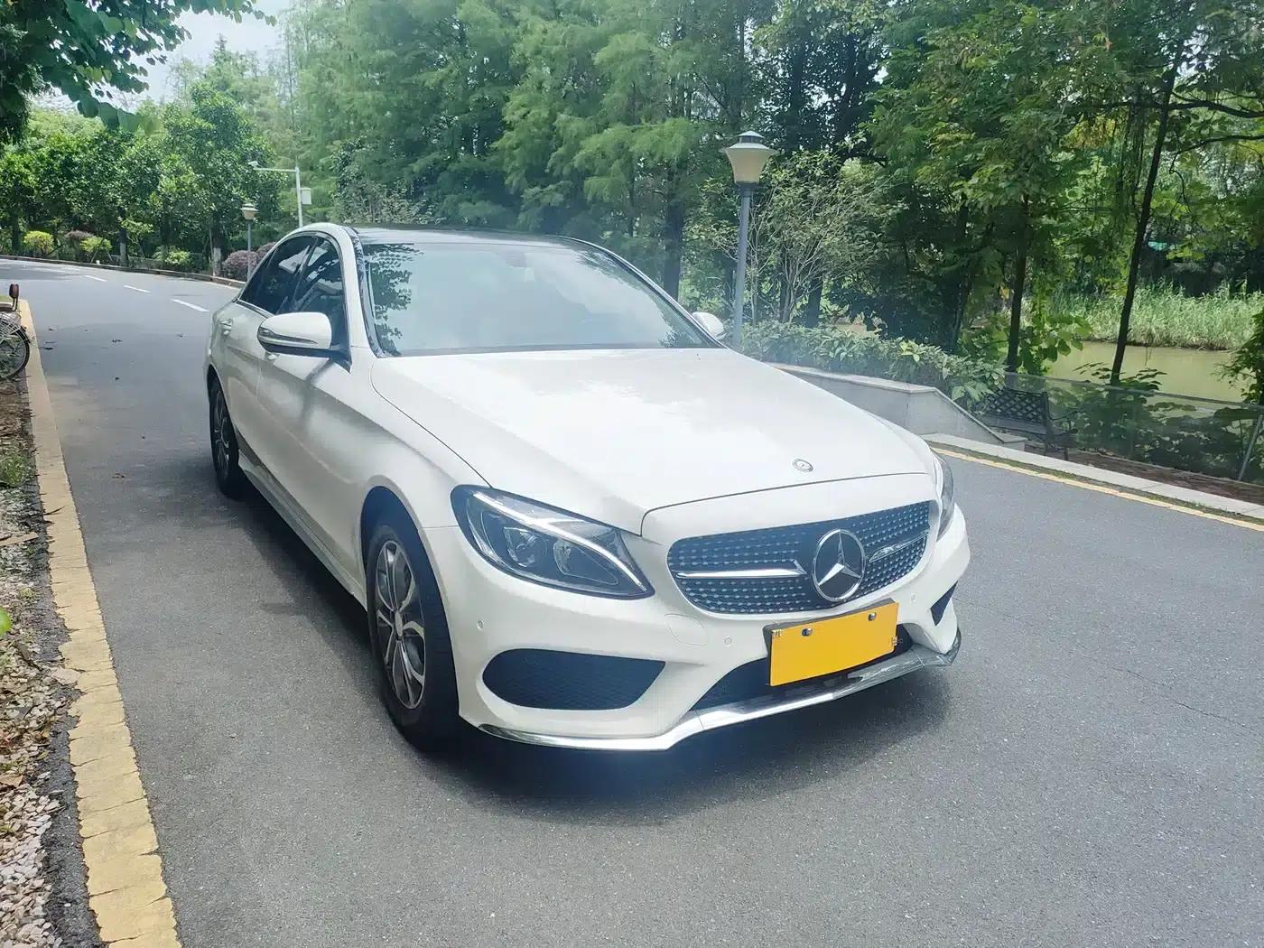 Mercedes-Benz C-Class 2015 Facelift C 200 L Sport — миниатюра 2
