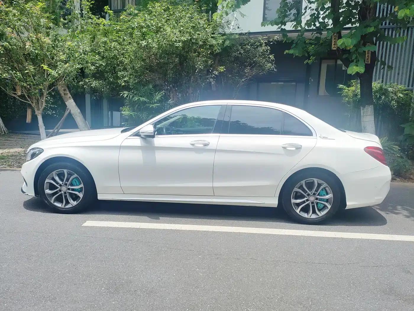 Mercedes-Benz C-Class 2015 Facelift C 200 L Sport — миниатюра 4
