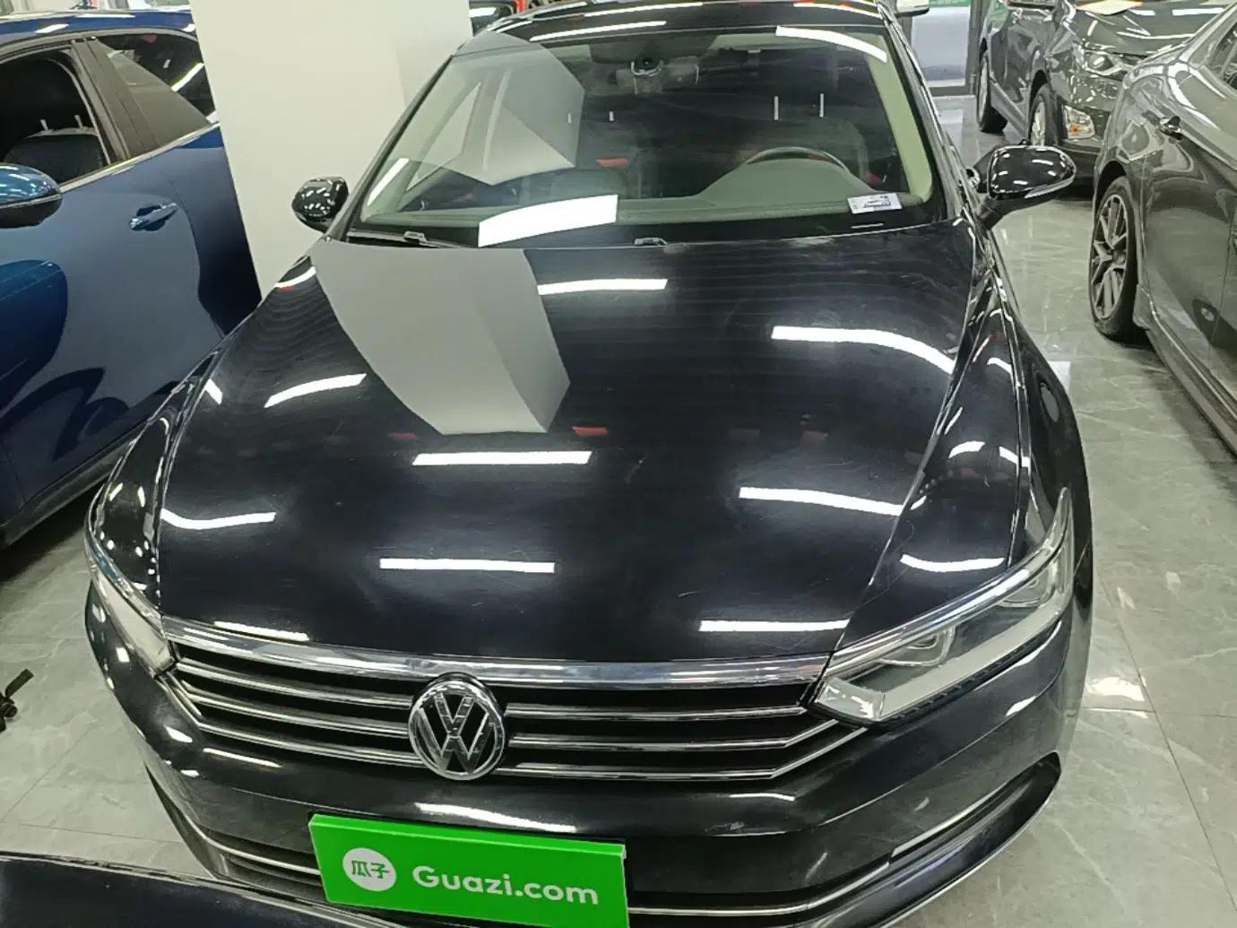 Used Volkswagen Magotan 2018 Facelift 380TSI DSG Luxury Version — миниатюра 2