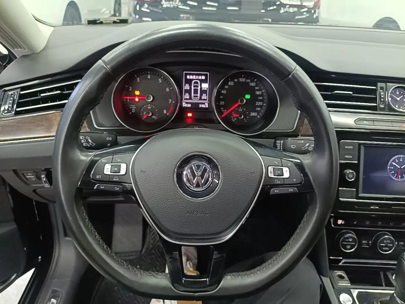 Used Volkswagen Magotan 2018 Facelift 380TSI DSG Luxury Version — миниатюра 13