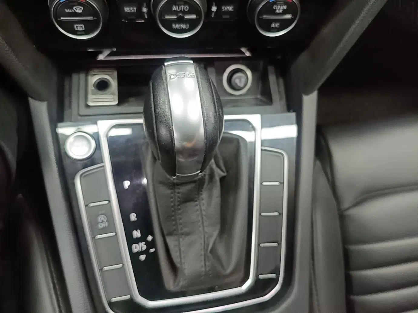 Used Volkswagen Magotan 2018 Facelift 380TSI DSG Luxury Version — миниатюра 16