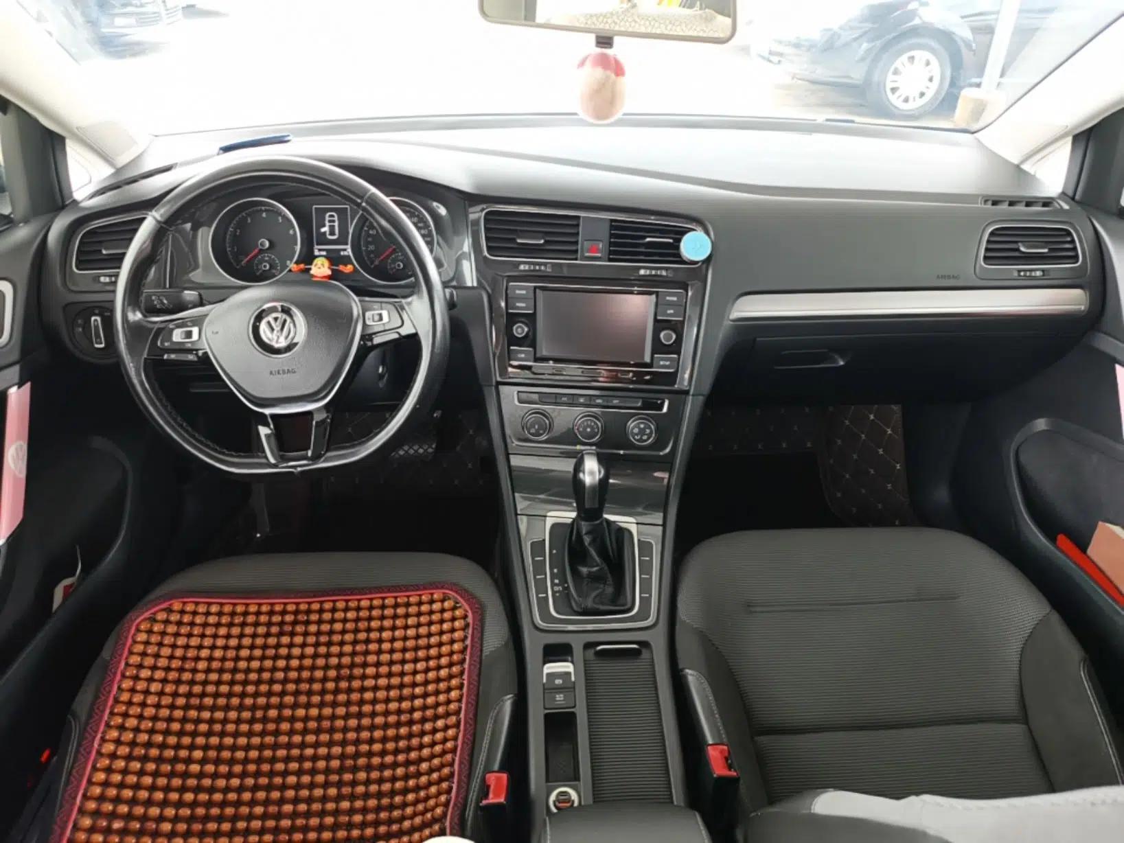 Used Volkswagen Golf 2018 1.6L Automatic Comfort Model — миниатюра 12