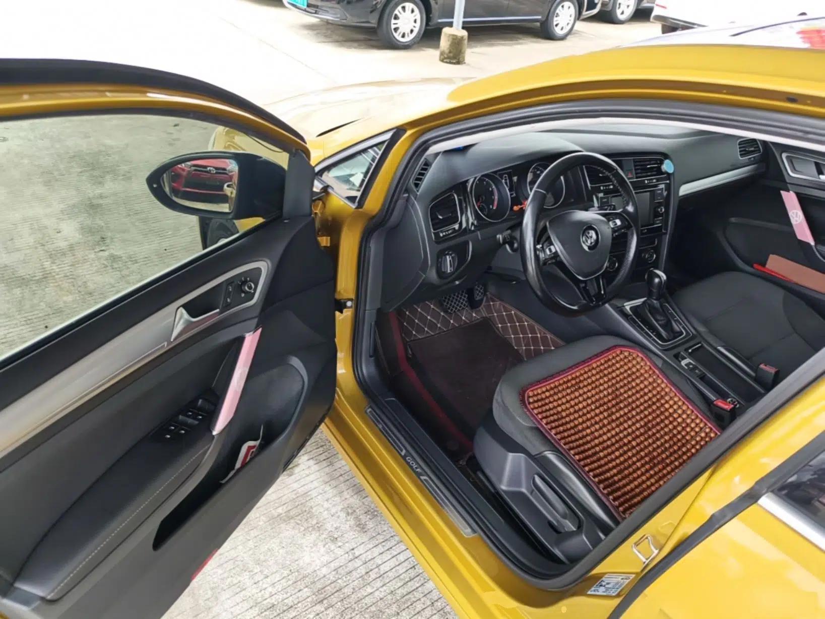 Used Volkswagen Golf 2018 1.6L Automatic Comfort Model — миниатюра 18