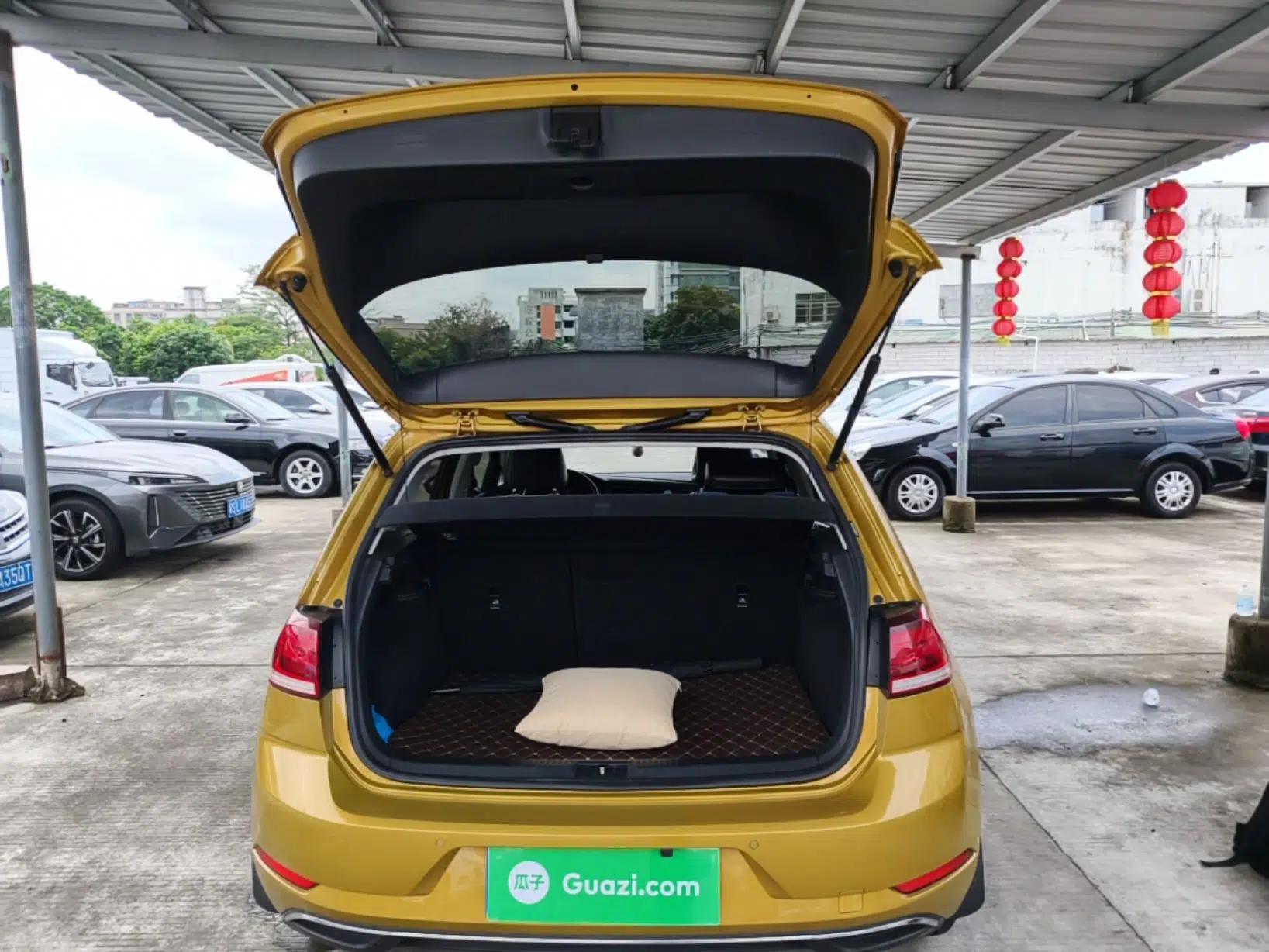Used Volkswagen Golf 2018 1.6L Automatic Comfort Model — миниатюра 22
