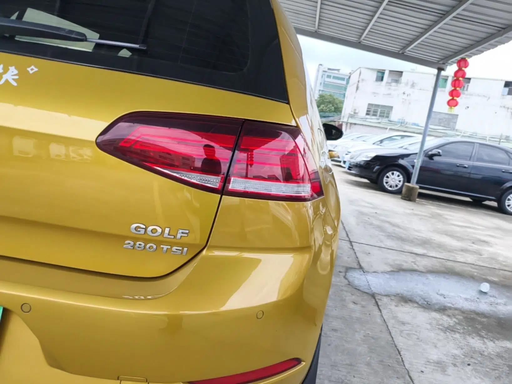 Used Volkswagen Golf 2018 1.6L Automatic Comfort Model — миниатюра 9