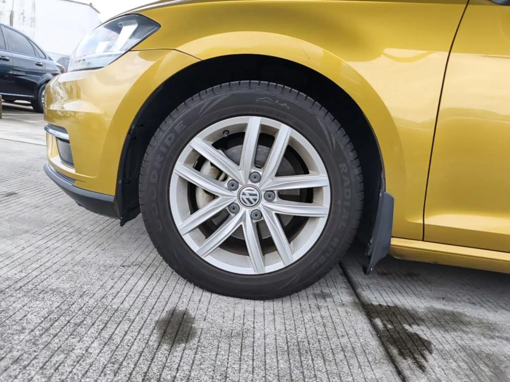 Used Volkswagen Golf 2018 1.6L Automatic Comfort Model — миниатюра 10