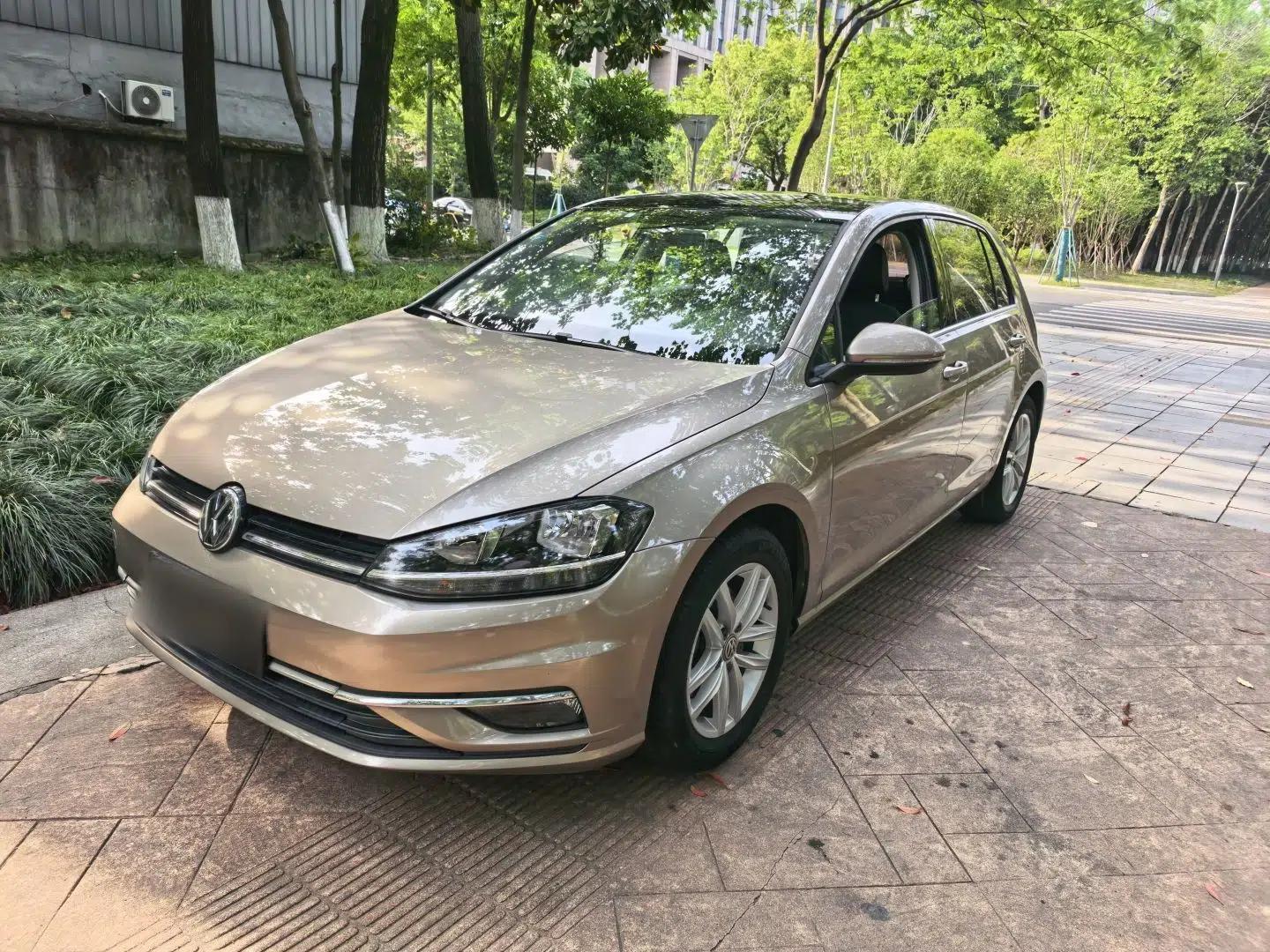 Used Volkswagen Golf 2018 1.6L Automatic Comfort Model — миниатюра 1