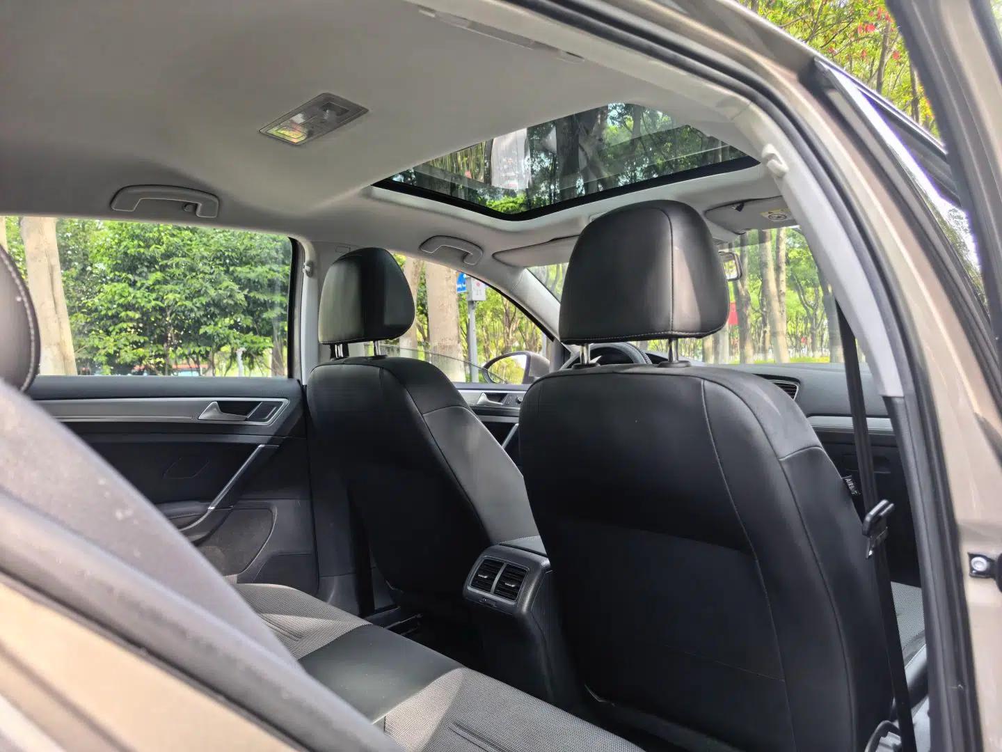 Used Volkswagen Golf 2018 1.6L Automatic Comfort Model — миниатюра 11