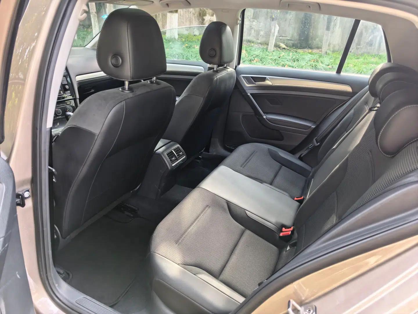 Used Volkswagen Golf 2018 1.6L Automatic Comfort Model — миниатюра 13