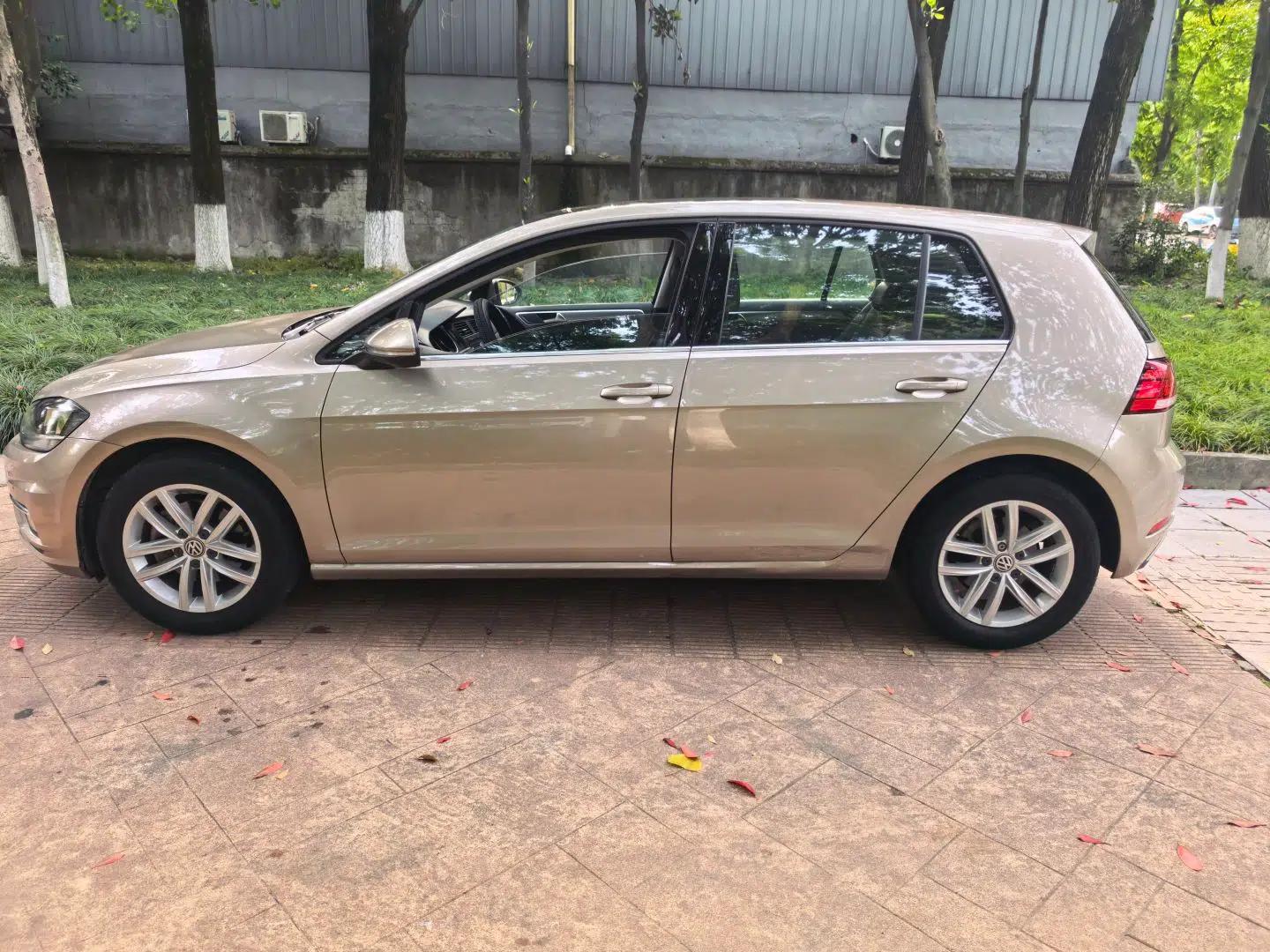 Used Volkswagen Golf 2018 1.6L Automatic Comfort Model — миниатюра 4