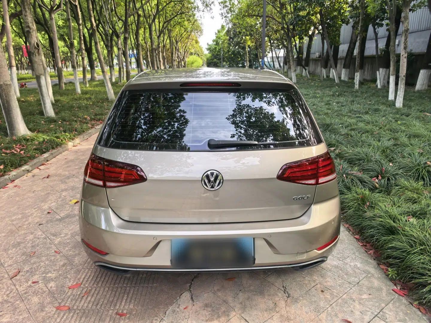 Used Volkswagen Golf 2018 1.6L Automatic Comfort Model — миниатюра 6