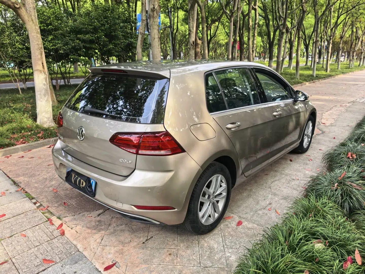 Used Volkswagen Golf 2018 1.6L Automatic Comfort Model — миниатюра 7