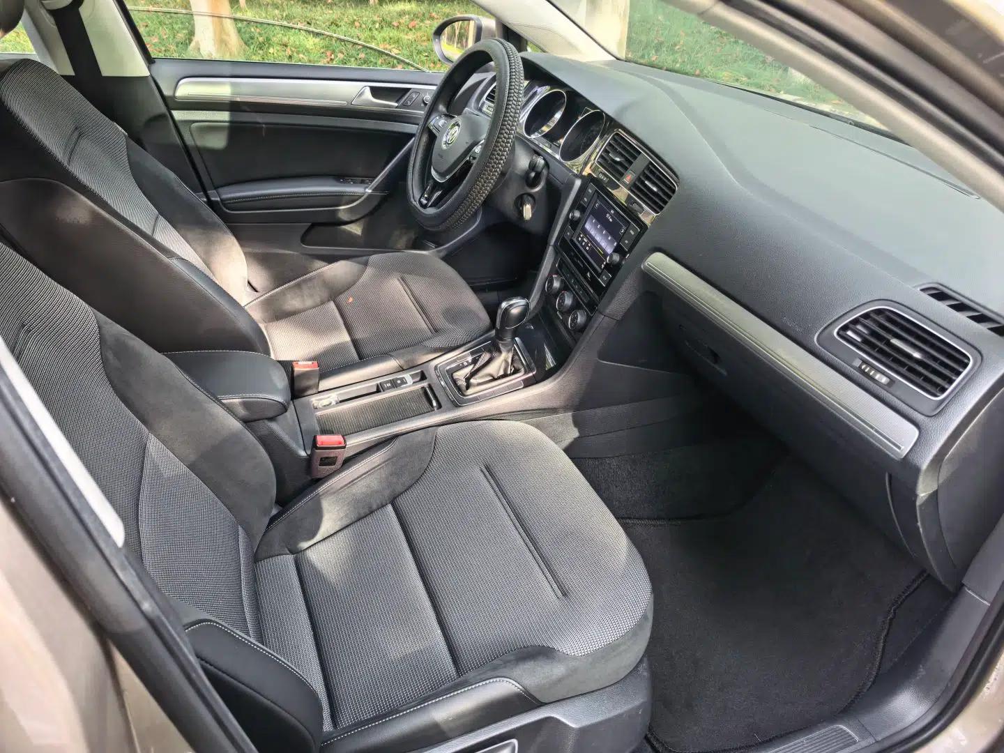 Used Volkswagen Golf 2018 1.6L Automatic Comfort Model — миниатюра 10