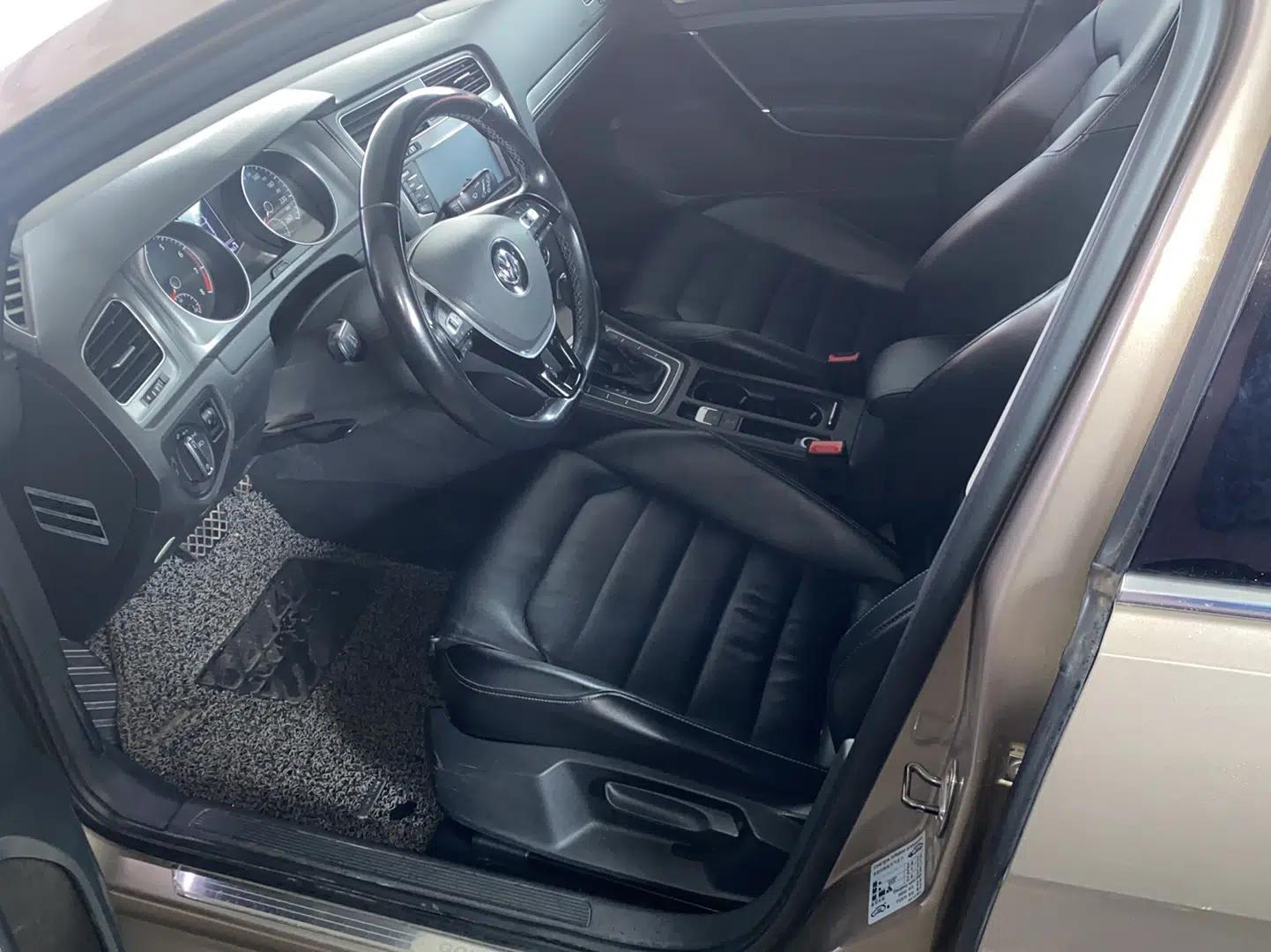 Used Volkswagen Golf 2015 1.4TSI Automatic Luxury Model — миниатюра 11